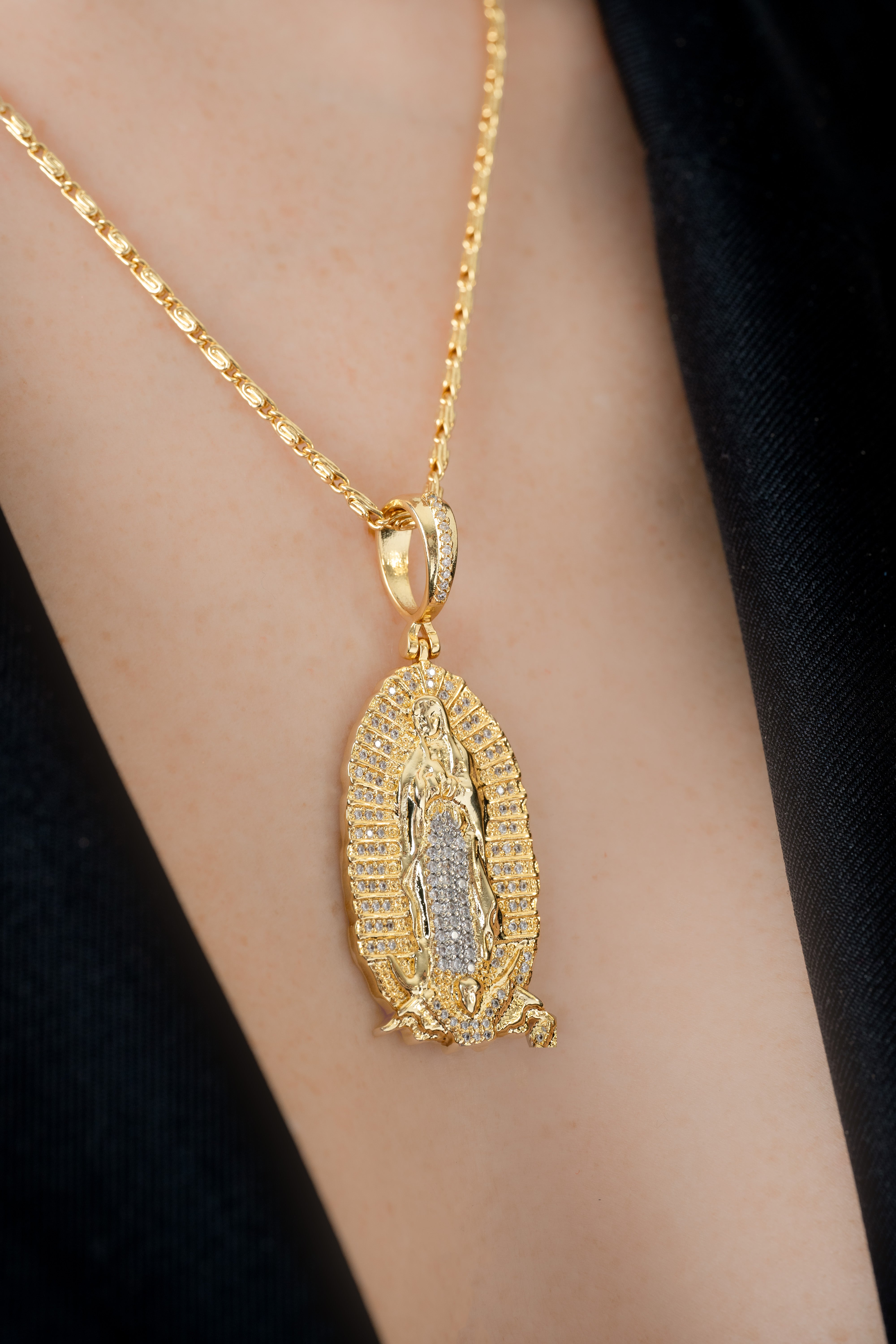 D Nuestra Señora de Guadalupe Circonias